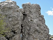 75 La Madonnina del G.A.M. con sopra la crocetta